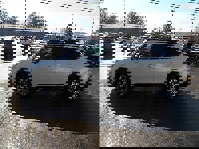 Used 2022 Subaru Outback Limited image 6