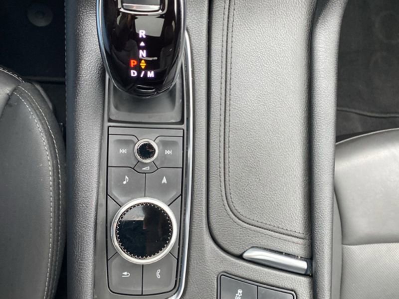 Used 2025 Cadillac XT5 Premium Luxury image 37