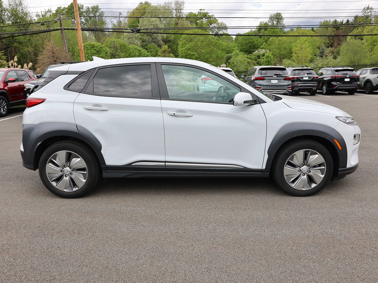 Certified 2021 Hyundai Kona Limited FWD image 8