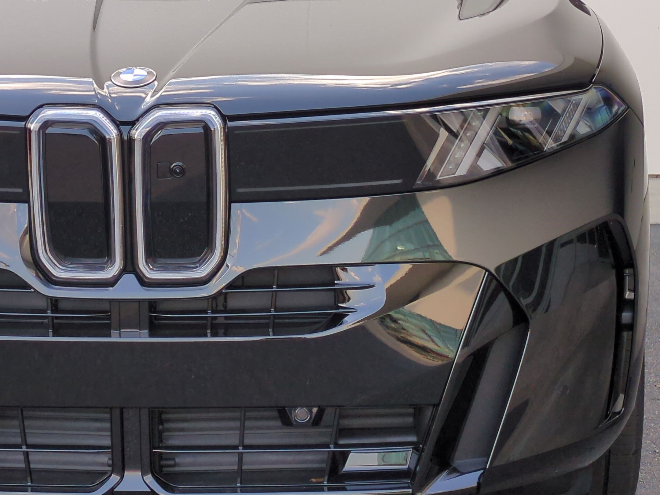 New 2027 BMW X5 xDrive50e w/ M Sport Package AWD/4WD image 6