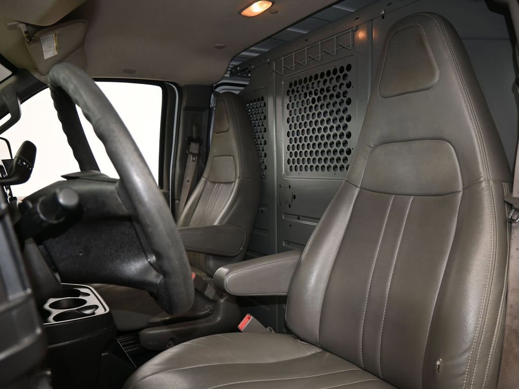Used 2019 Chevrolet Express 2500 image 10