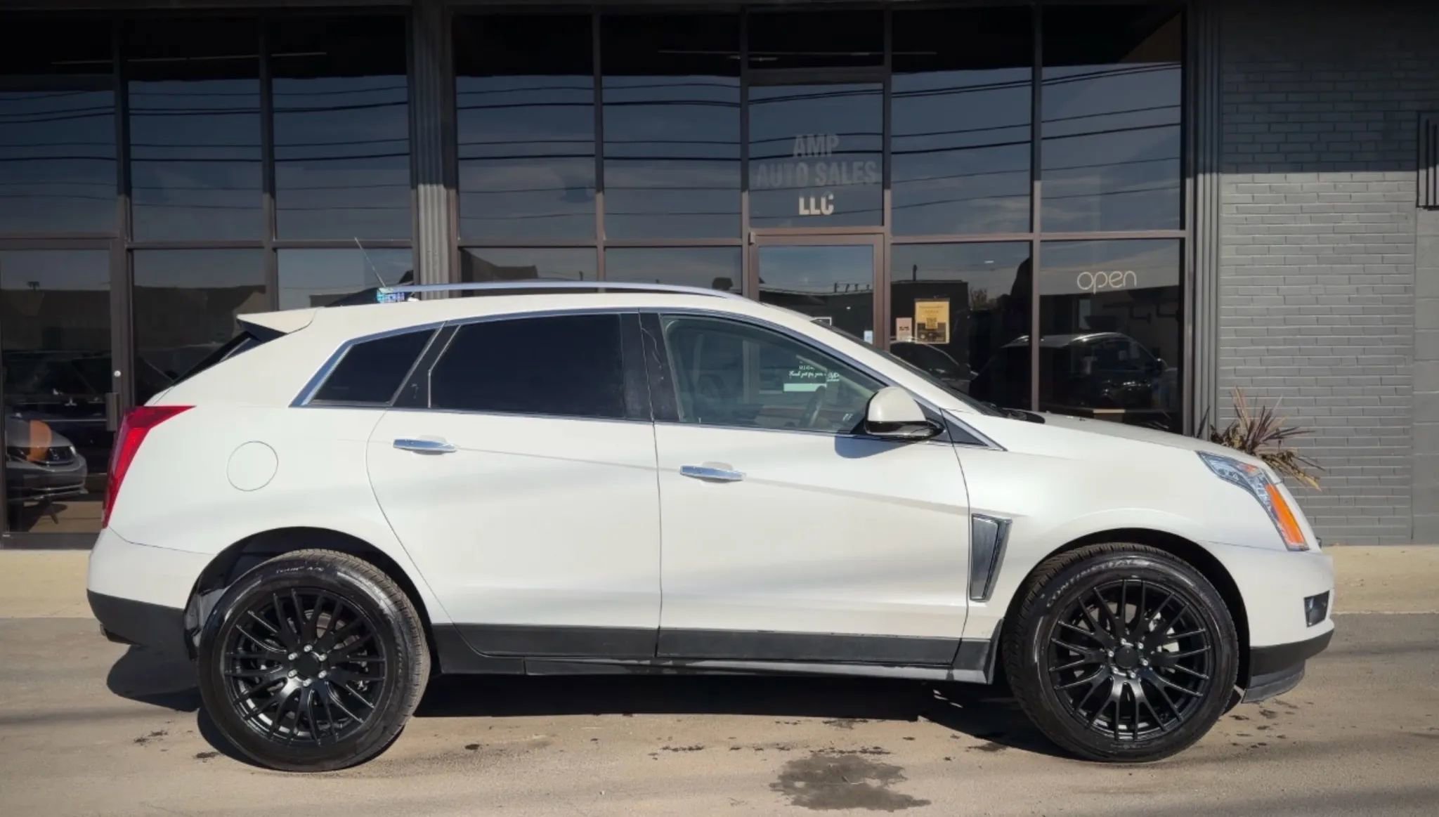 Used 2013 Cadillac SRX Performance FWD image 2