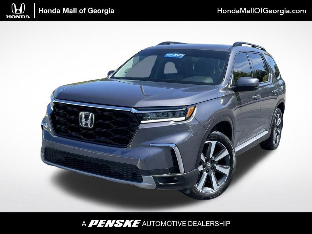 Certified 2025 Honda Pilot Touring image 1