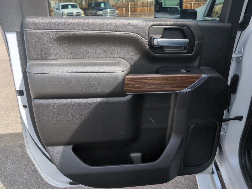 Used 2022 Chevrolet Silverado 3500 High Country w/ Z71 Off-Road Package image 15