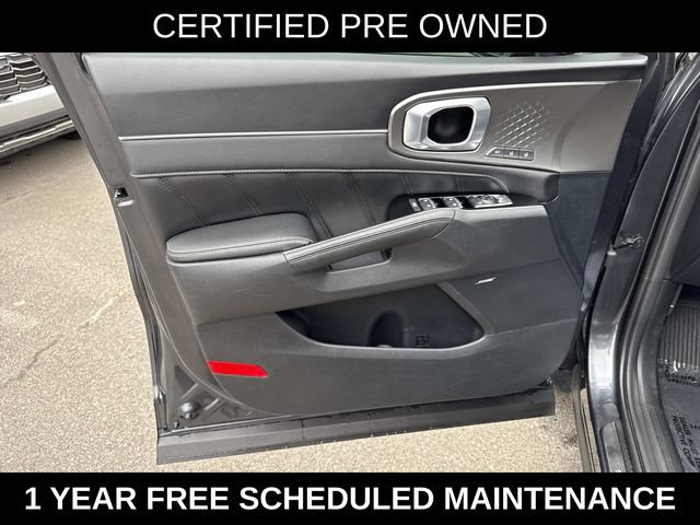 Used 2023 Kia Sorento SX AWD/4WD image 11
