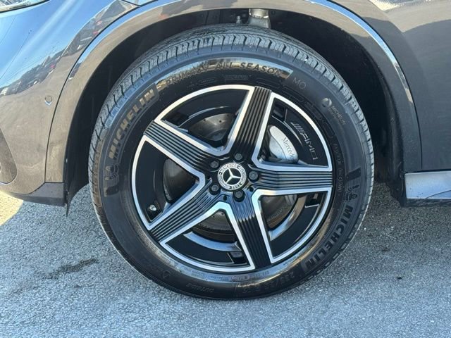Used 2024 Mercedes-Benz GLC 300 4MATIC image 3