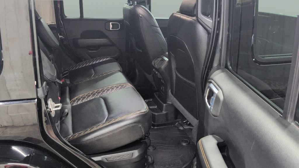 Used 2021 Jeep Wrangler Unlimited Sahara AWD/4WD image 21