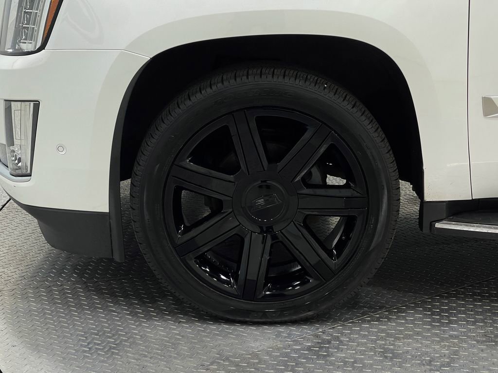 Used 2017 Cadillac Escalade ESV Luxury image 39