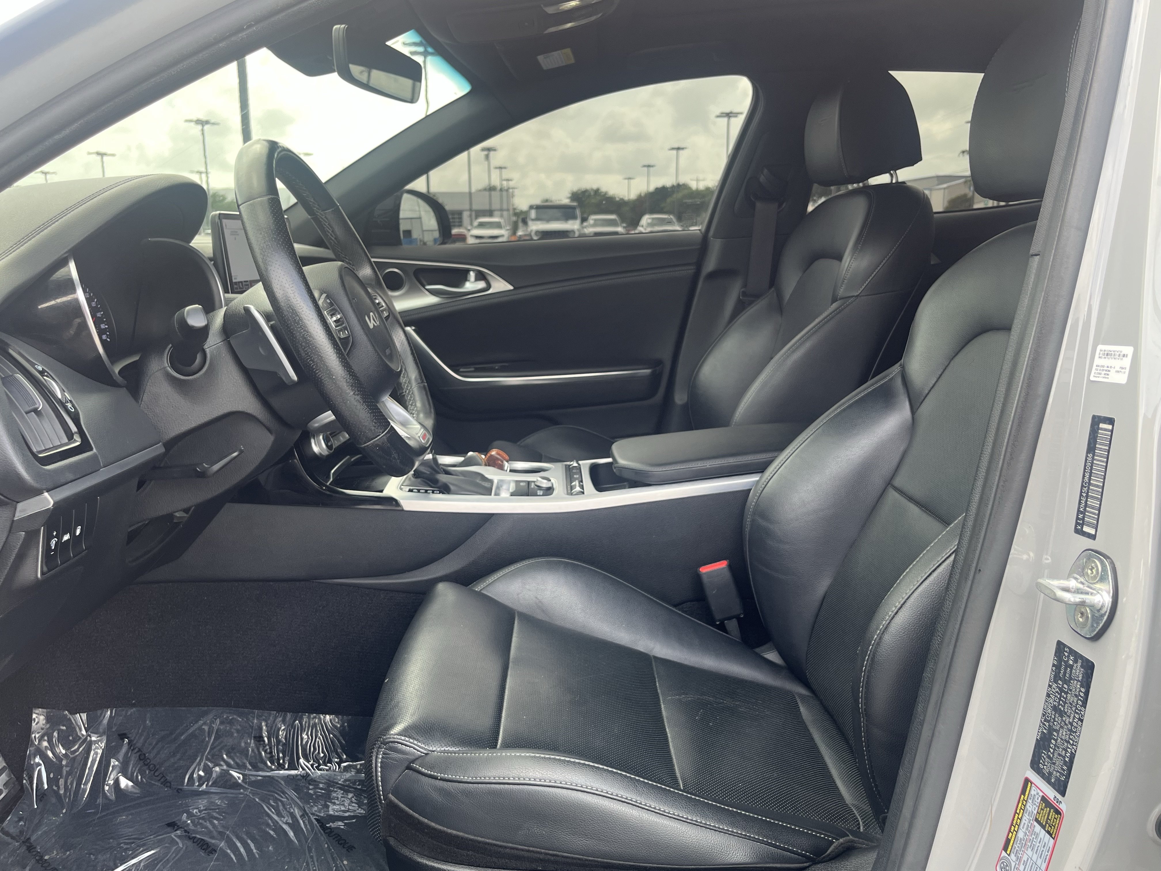 Used 2022 Kia Stinger GT1 RWD image 29