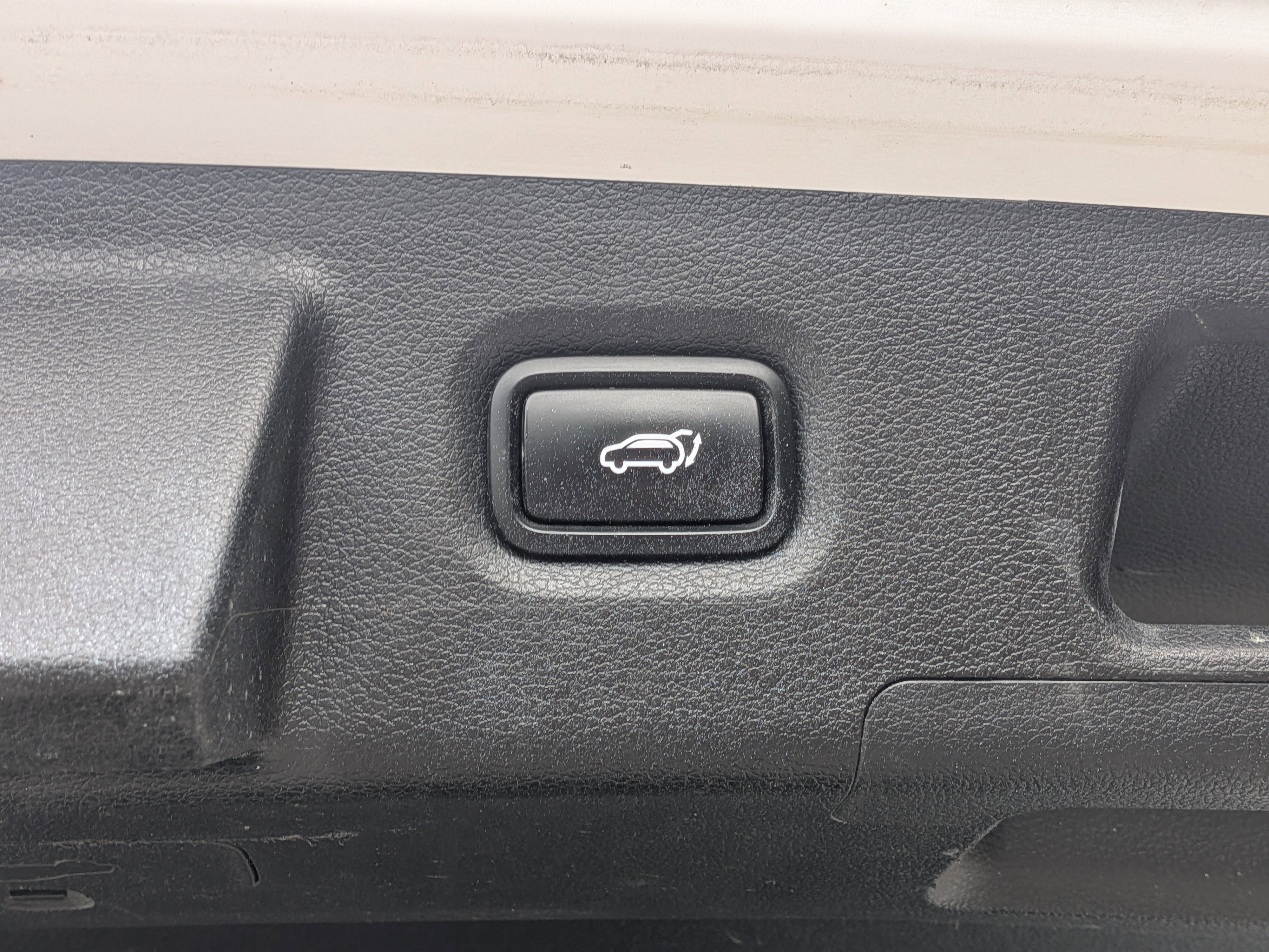 Used 2020 Hyundai Santa Fe SEL image 14