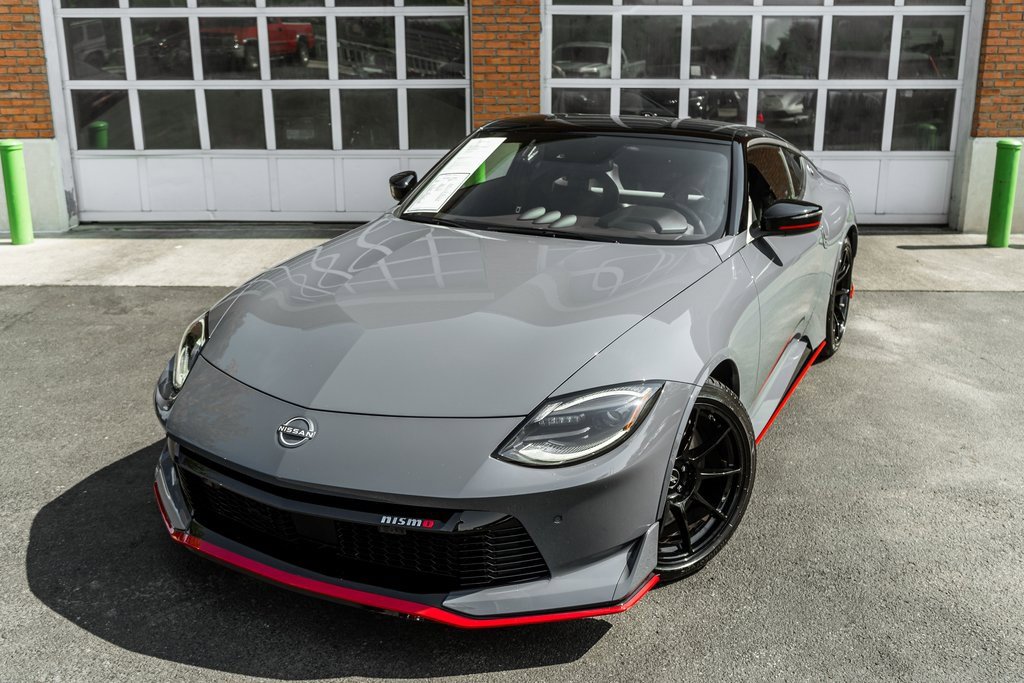 Used 2024 Nissan Z NISMO w/ Floor Mat Package image 2
