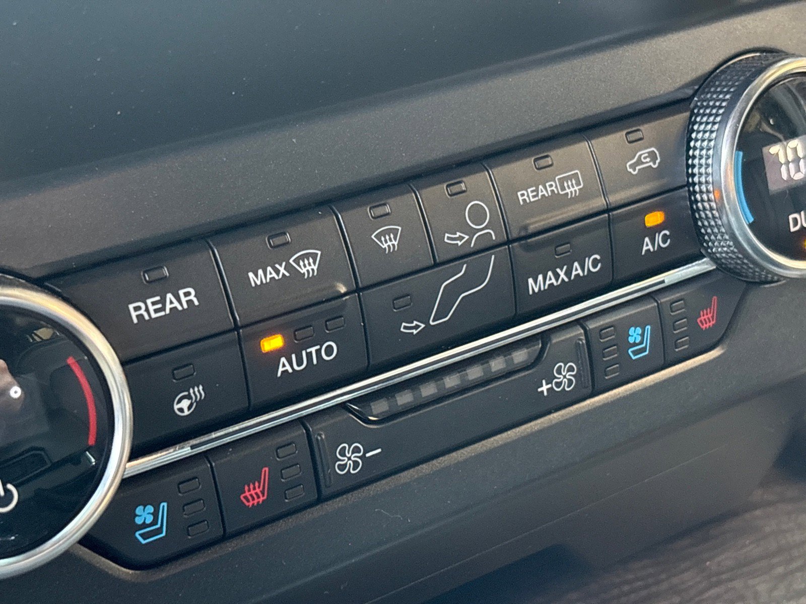 Used 2019 Ford Expedition Max Limited image 22