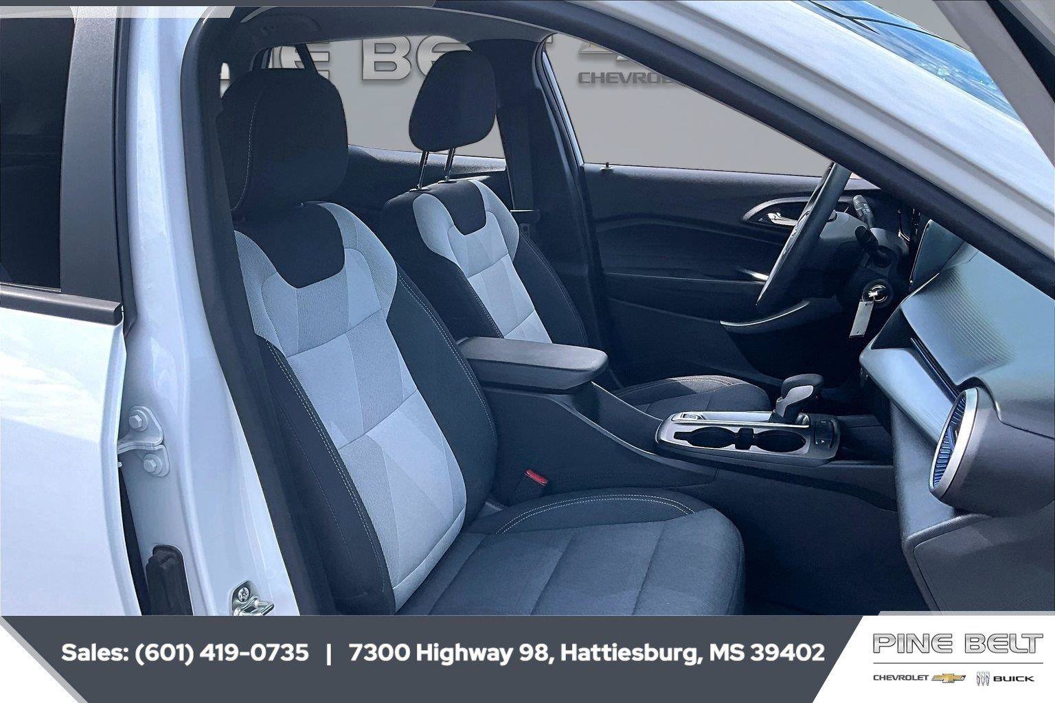 Used 2026 Chevrolet Trax LS FWD image 6