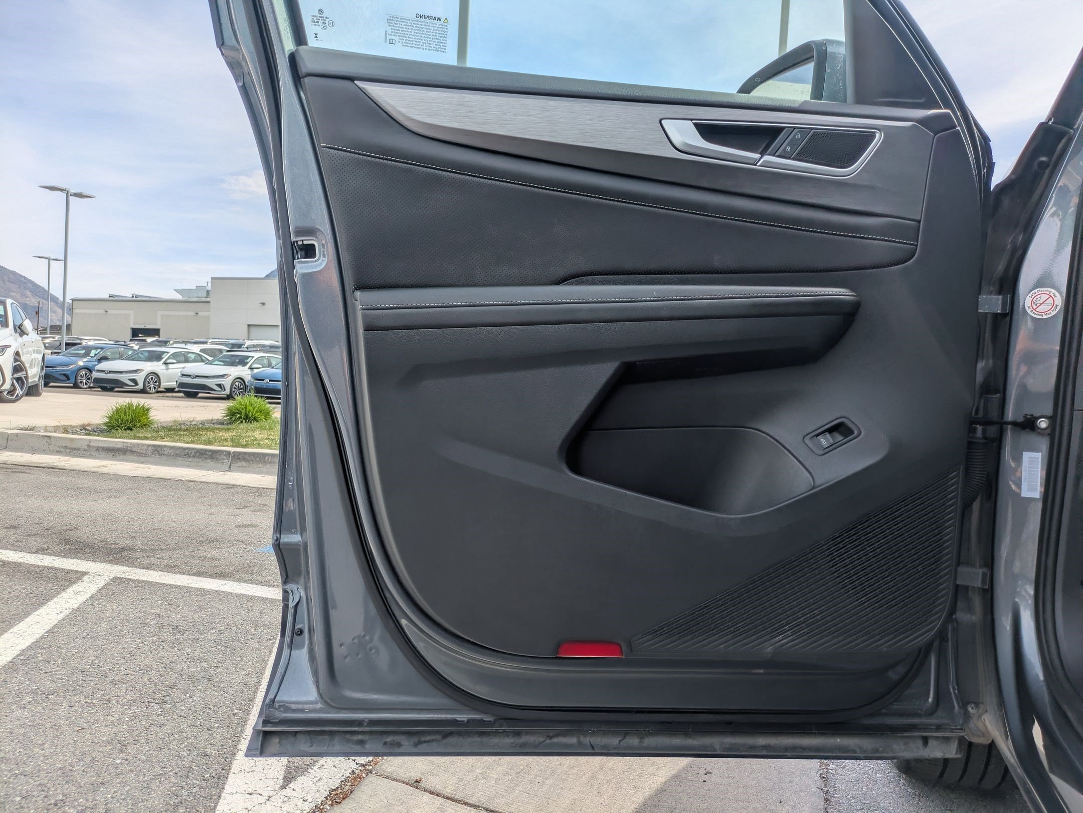 Used 2025 Volkswagen Atlas Cross Sport SE image 15