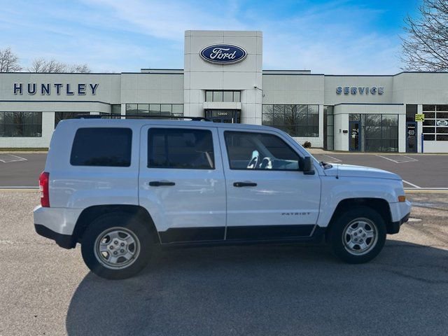 Used 2015 Jeep Patriot Sport image 3