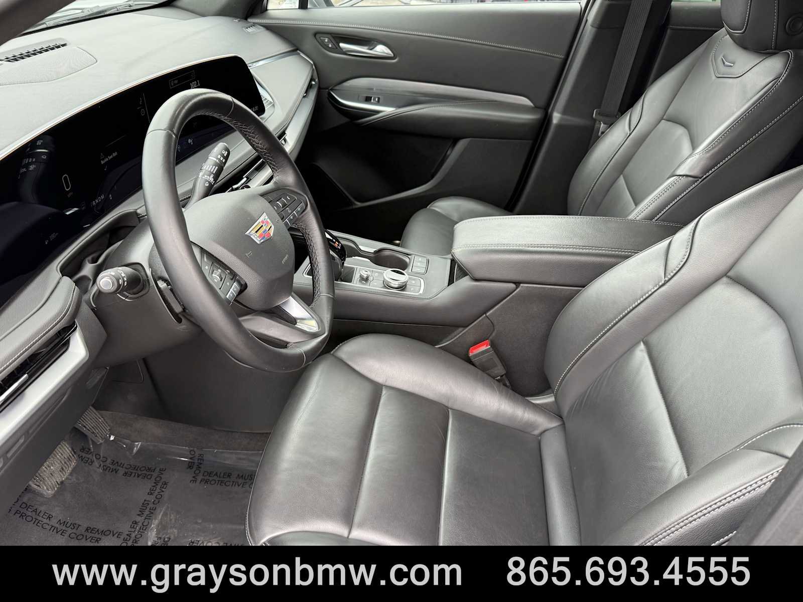 Used 2025 Cadillac XT4 Premium Luxury image 10