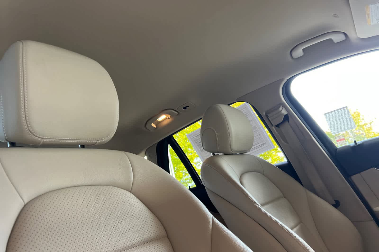 Used 2021 Mercedes-Benz GLC 300 4MATIC image 18