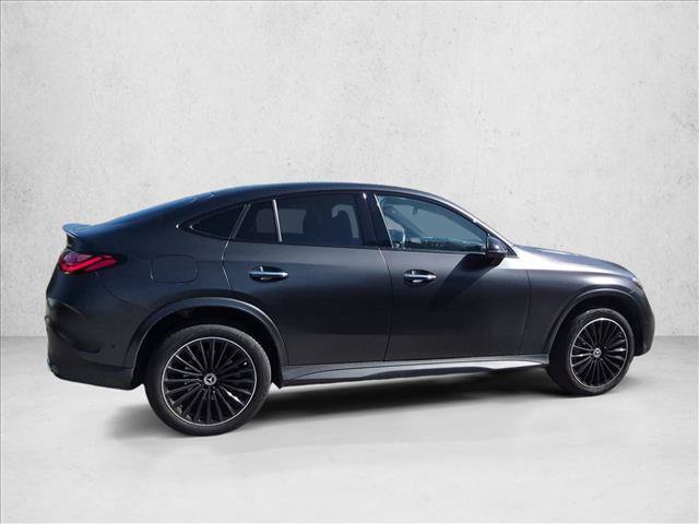 Used 2025 Mercedes-Benz GLC 300 4MATIC image 4