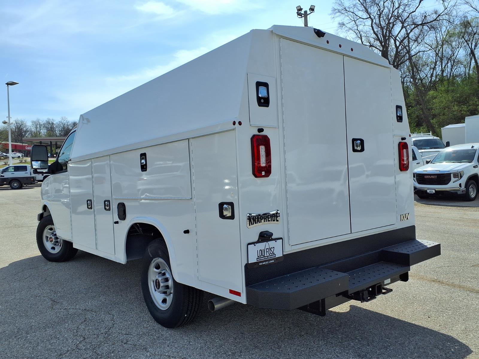 New 2025 GMC Savana 3500 w/ Power Convenience Package RWD image 22