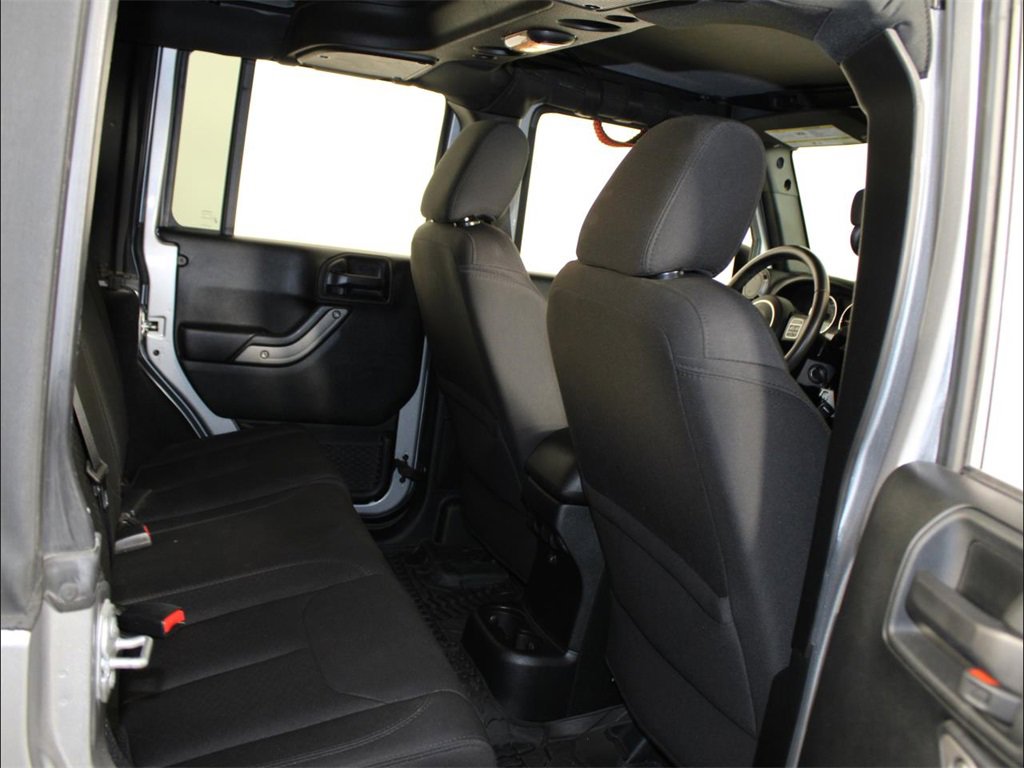 Used 2018 Jeep Wrangler Unlimited Sport S image 35