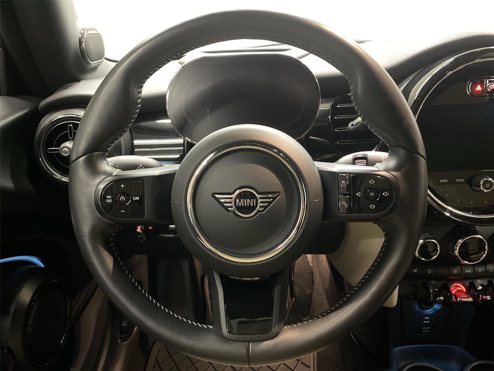 Used 2022 MINI Cooper S image 15