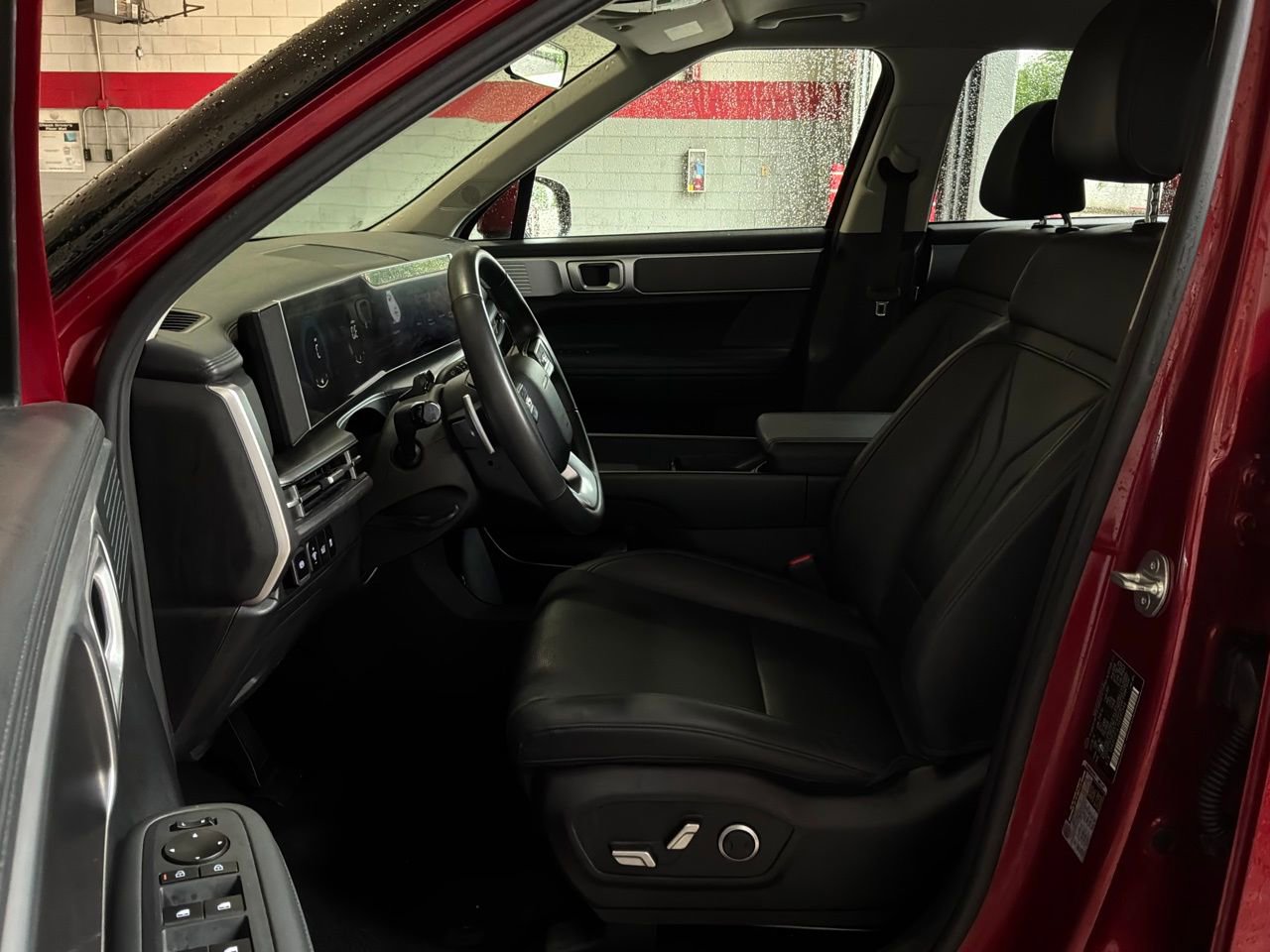 Used 2025 Hyundai Santa Fe SEL FWD image 10