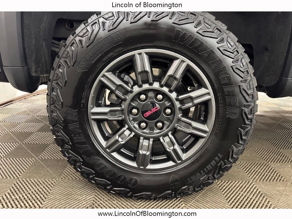 Used 2024 GMC Sierra 1500 AT4X AWD/4WD image 32