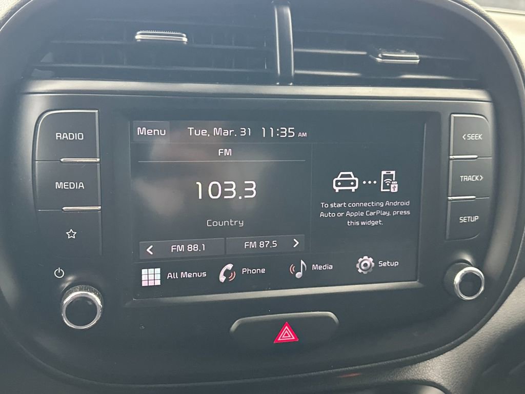 Used 2024 Kia Soul LX w/ Option Group 015 FWD image 17