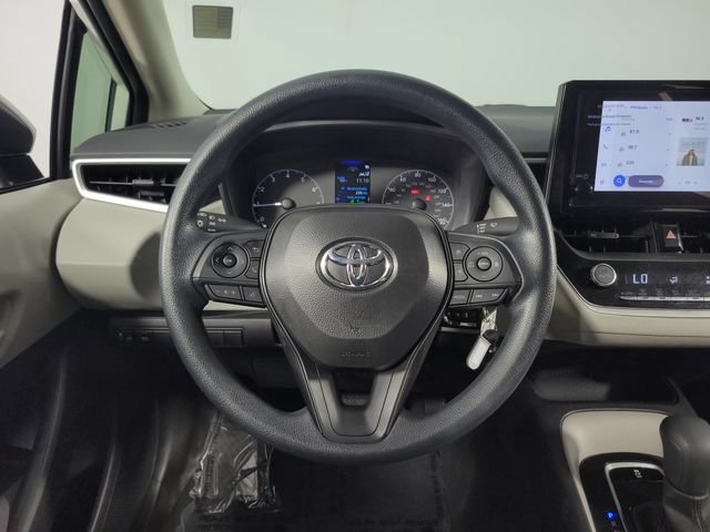 Used 2025 Toyota Corolla LE FWD image 21