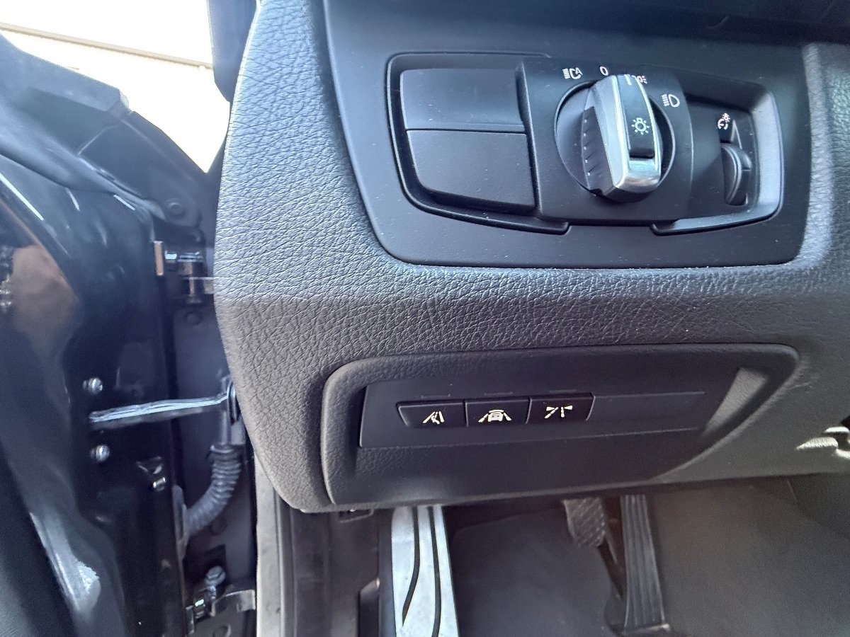 Used 2015 BMW M4 Convertible RWD image 22