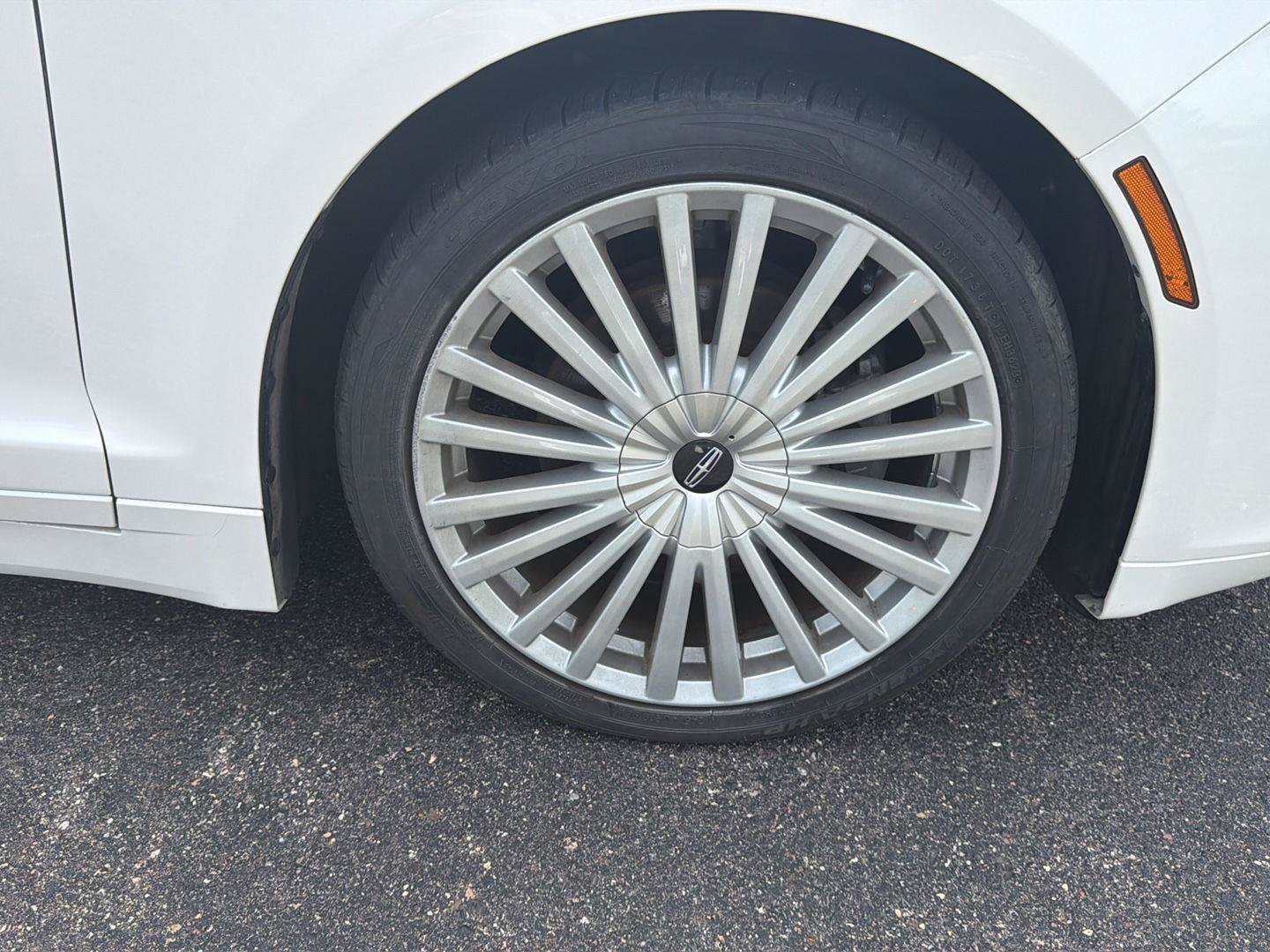 Used 2017 Lincoln MKZ Reserve AWD/4WD image 9