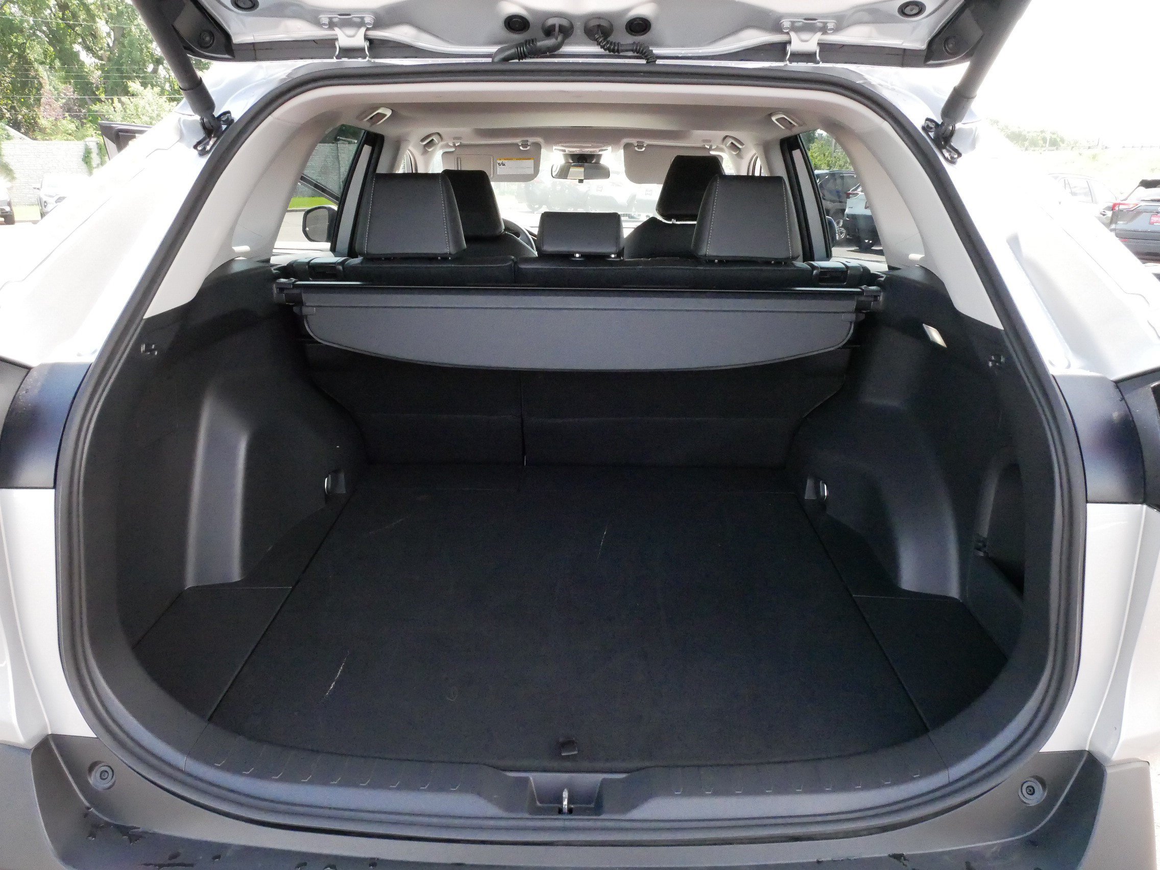 Certified 2025 Toyota RAV4 XLE Premium AWD/4WD image 18