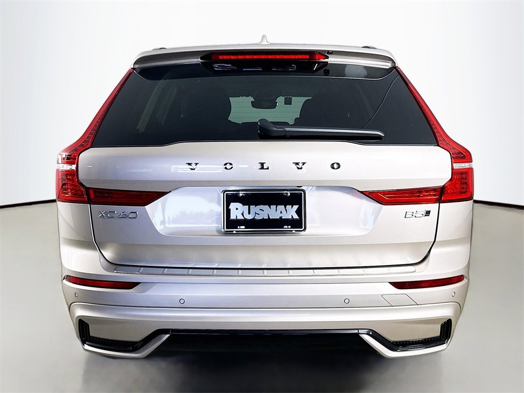 Used 2025 Volvo XC60 B5 Core w/ Protection Package Premier image 6