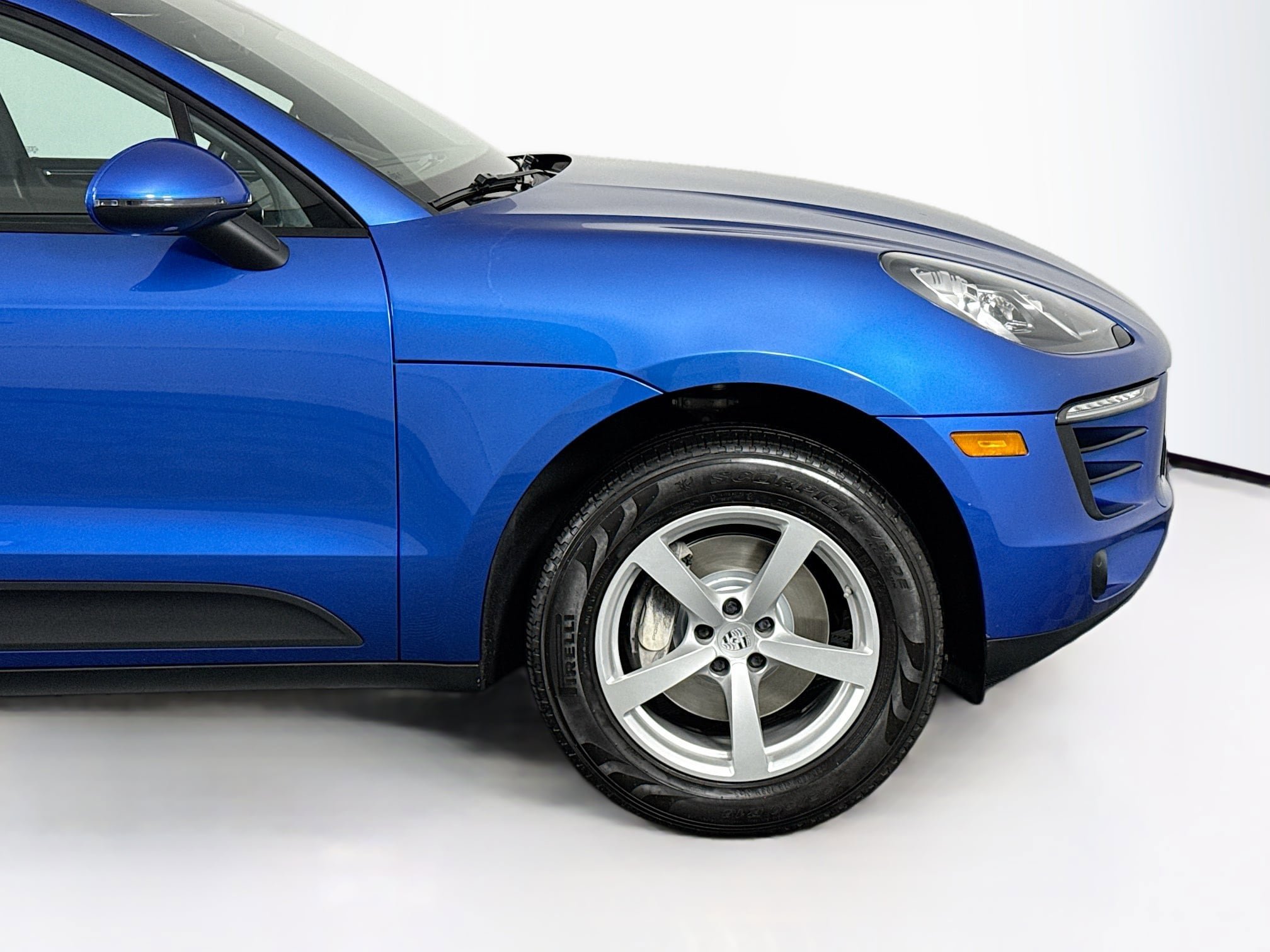 Used 2018 Porsche Macan AWD/4WD image 42