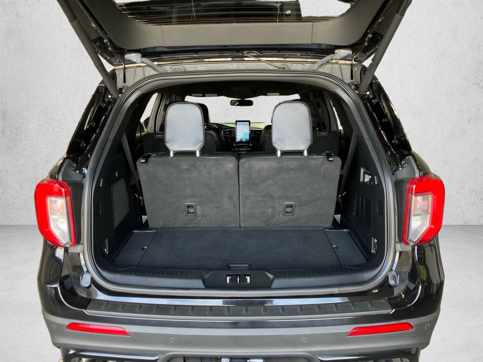 Used 2022 Ford Explorer ST w/ Equipment Group 401A RWD image 23