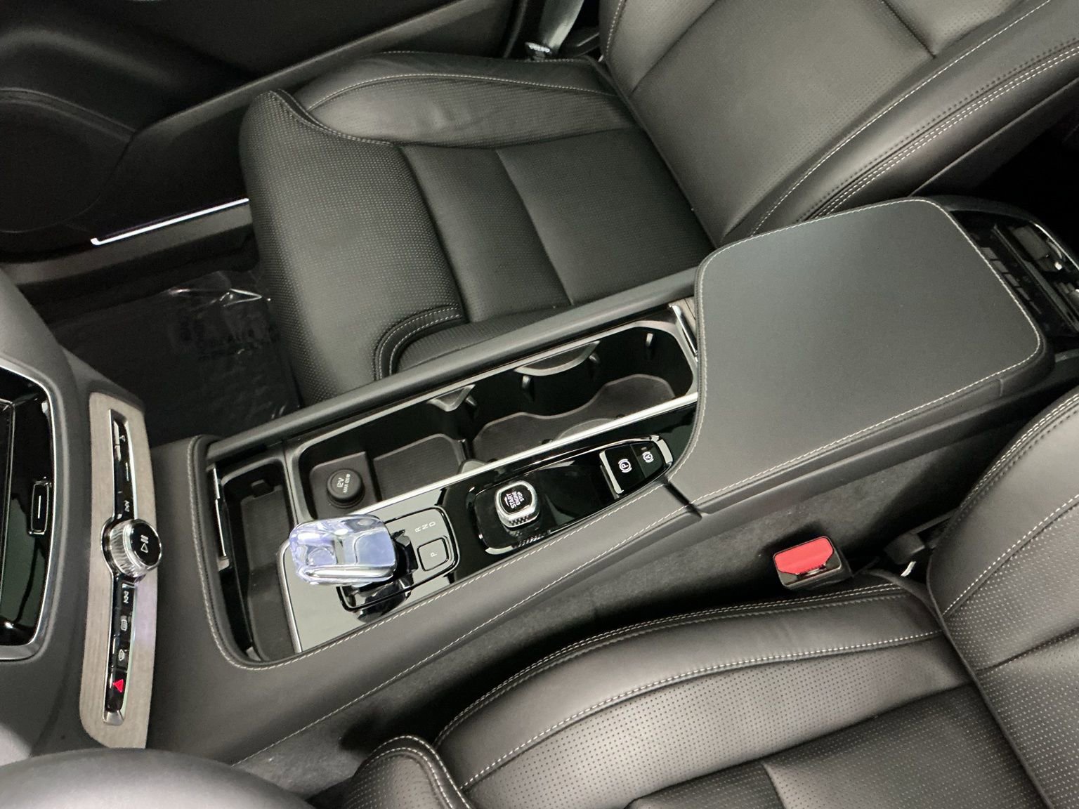 Used 2024 Volvo XC90 B6 Ultimate image 15