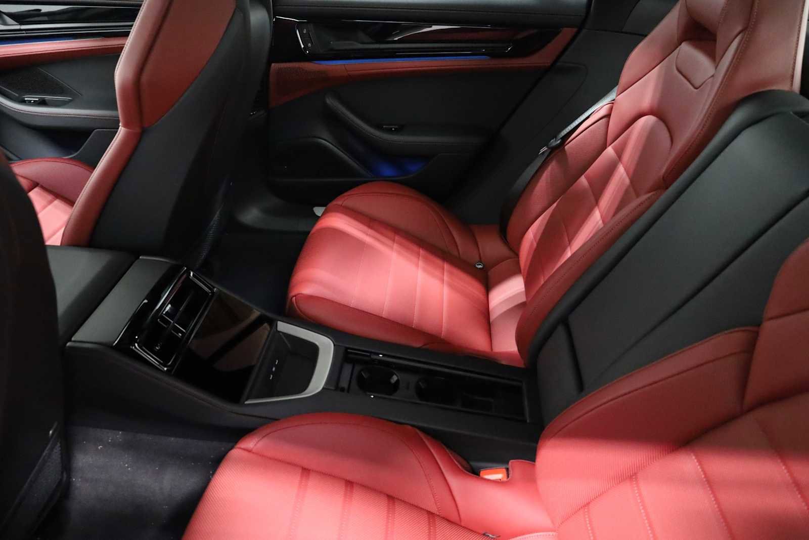 New 2025 Porsche Panamera 4 image 34