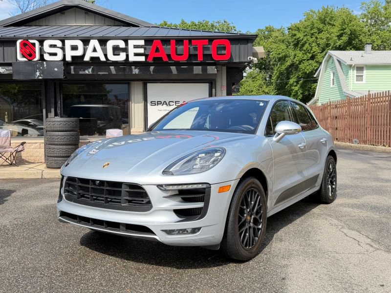 Used 2017 Porsche Macan GTS AWD/4WD image 2