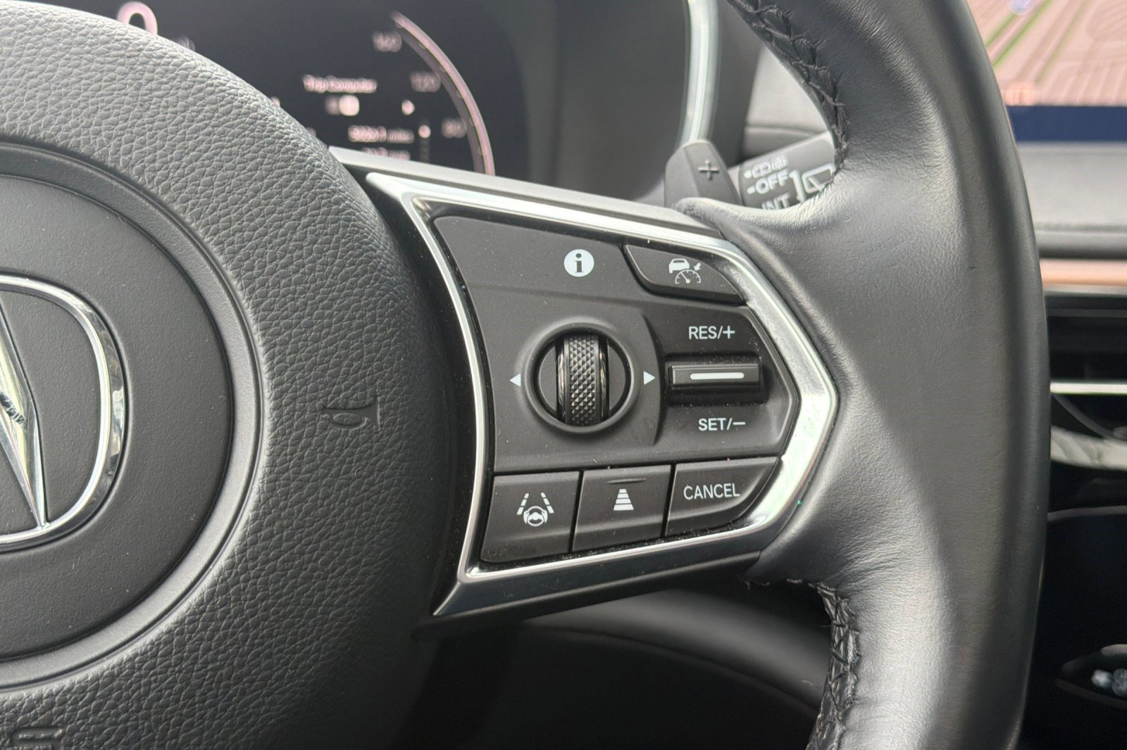 Used 2022 Acura MDX SH-AWD w/ Technology Package image 33