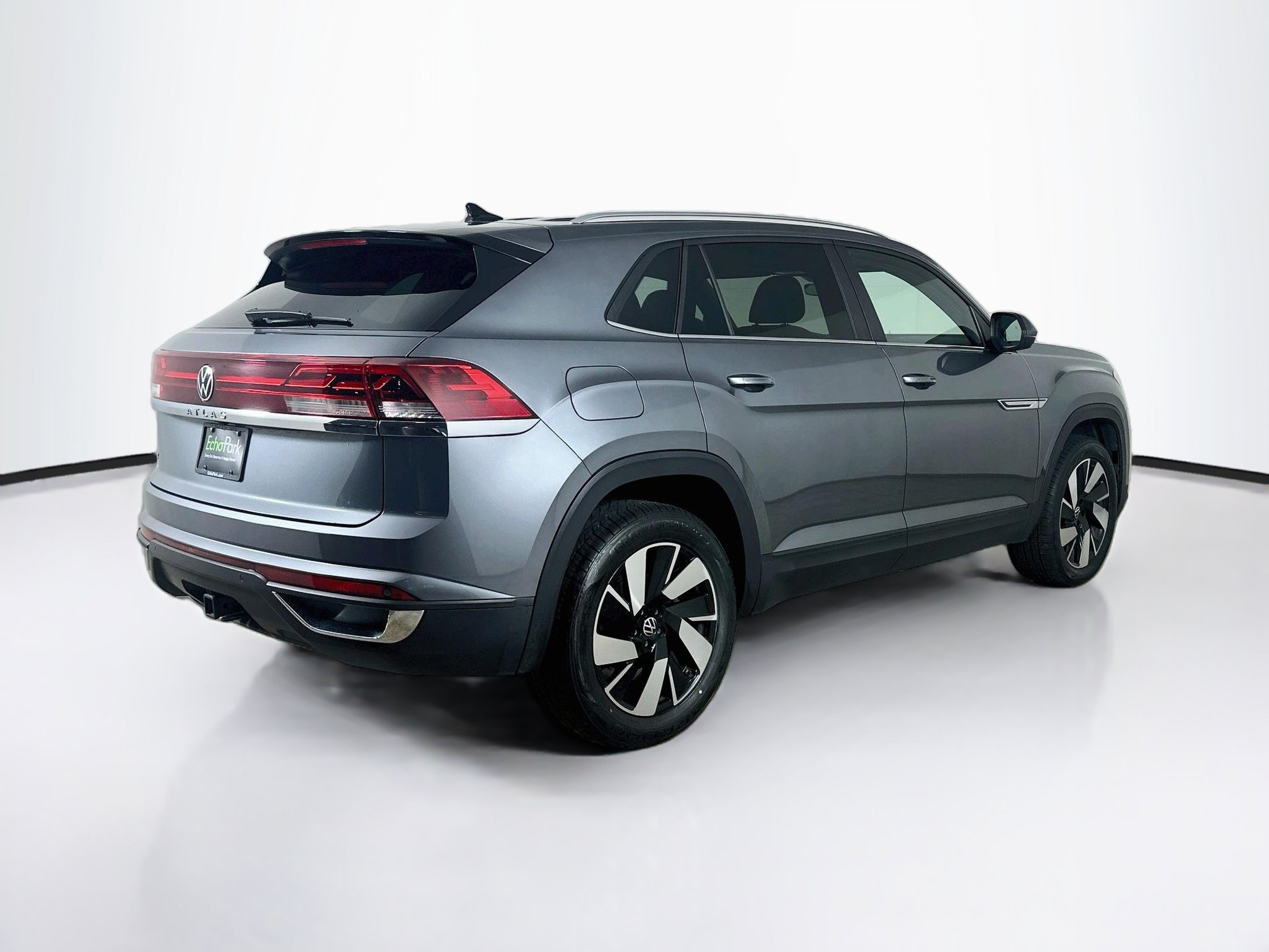 Used 2025 Volkswagen Atlas Cross Sport SE FWD image 9