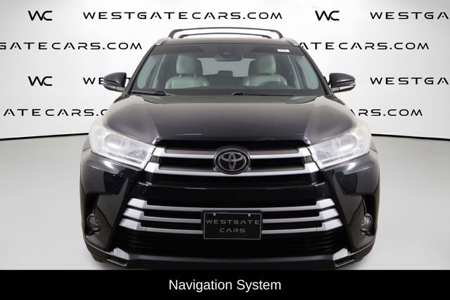 Used 2019 Toyota Highlander XLE image 2