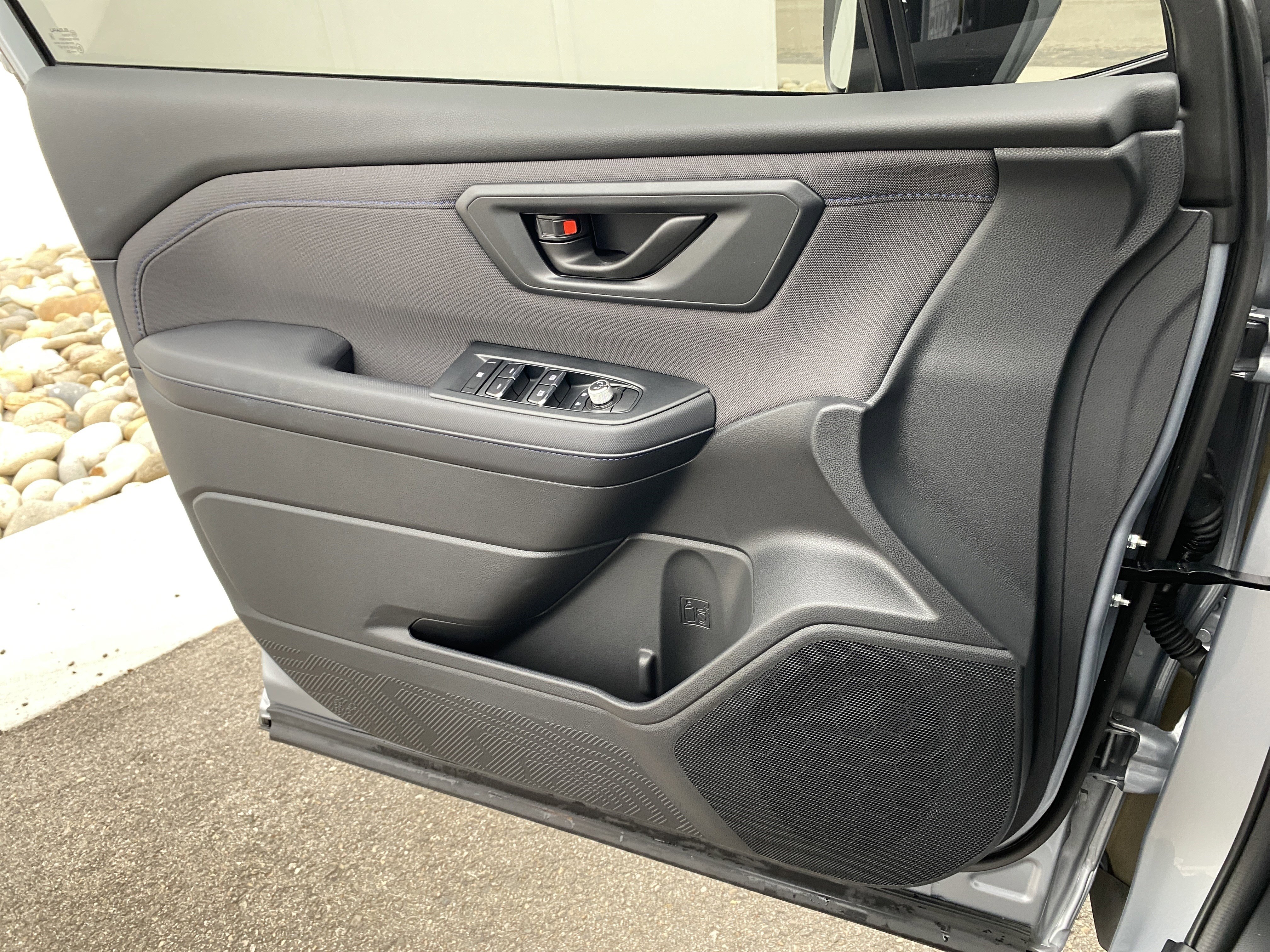 Used 2025 Subaru Forester Premium image 17