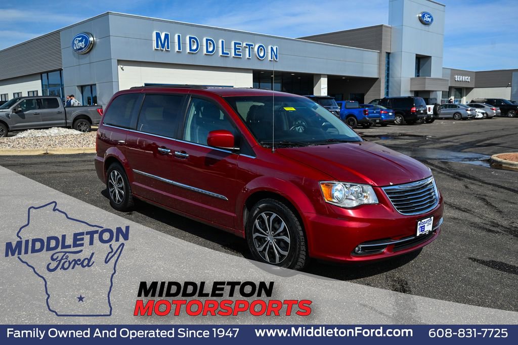 Used 2016 Chrysler Town & Country Touring w/ Driver Convenience Group