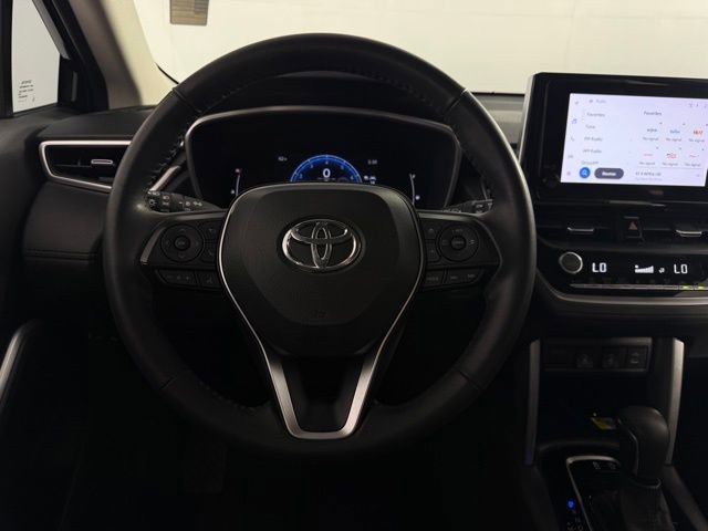 Used 2023 Toyota Corolla Cross XLE image 20
