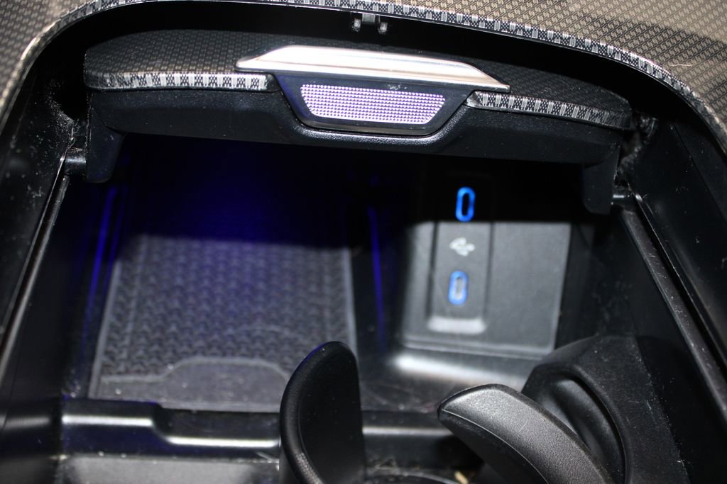 Used 2024 Mercedes-Benz GLC 300 4MATIC image 29