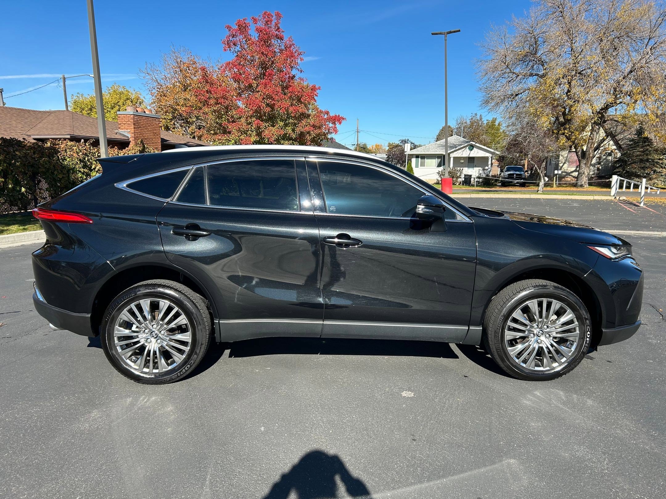 Used 2024 Toyota Venza Limited image 6