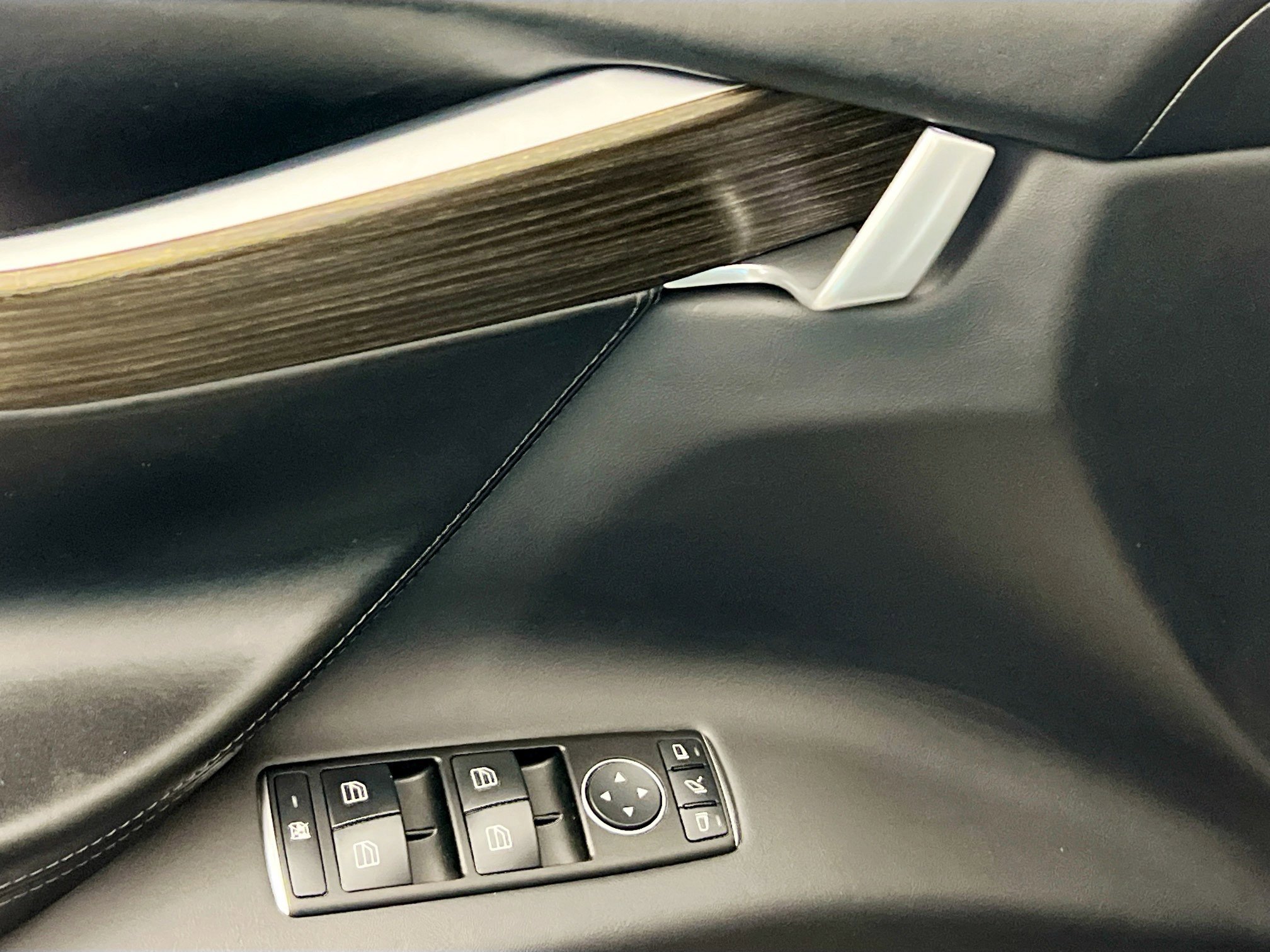 Used 2016 Tesla Model X 90D image 16