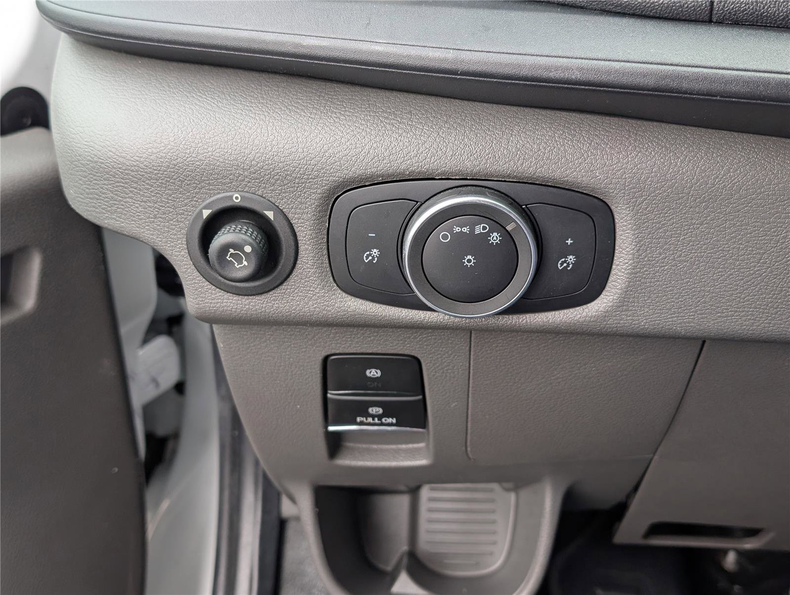 Used 2024 Ford Transit 250 148 Medium Roof Extended AWD image 18