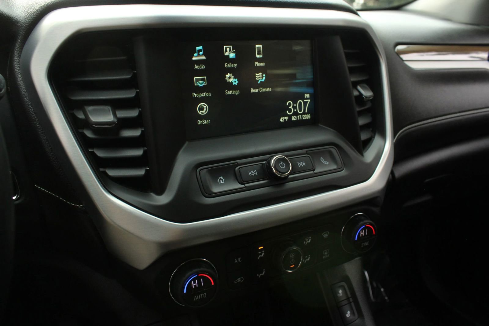 Used 2017 GMC Acadia SLE w/ Driver Alert Package I AWD/4WD image 31