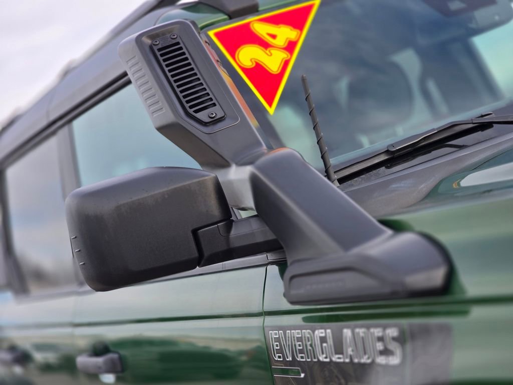 Used 2024 Ford Bronco Everglades image 12